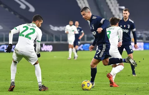 Juventus  sufre para vencer al Sassuolo y ahora apunta contra el Inter