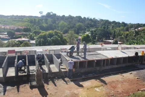 Pandemia acelera construcción de bóvedas en cementerios municipales de Panamá Oeste