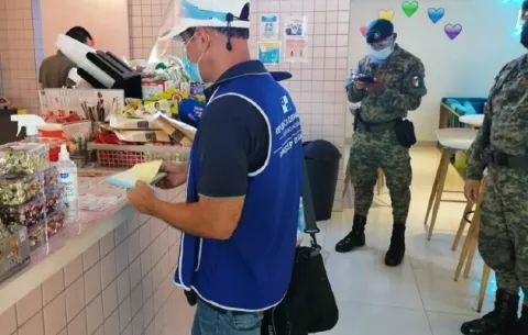 Minsa detecta personal covid-19 positivo laborando en cadena de supermercado en La Chorrera