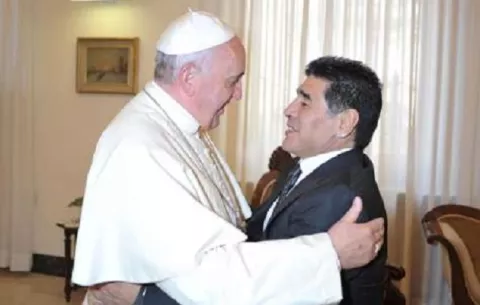 Papa Francisco: 'Maradona era un poeta en el campo, pero un hombre muy frágil'