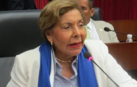 [VIDEO] Mayín Correa: Mientras el presidente habla de millones, los panameños mueren de covid-19