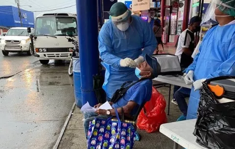 ¿Cómo ha evolucionado la presencia de la mutación D614G en Panamá?