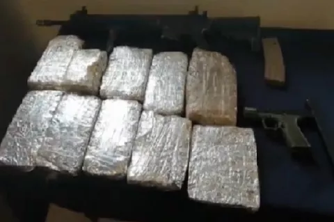 Incautan diez paquetes de presunta droga y dos armas de fuego en el Valle de El Chumical, Arraiján