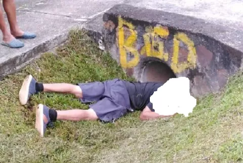Hallan el cuerpo de un hombre en una cuneta en un poblado de Huile, Arraiján