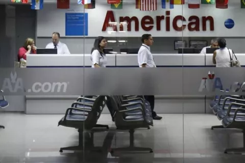 American Airlines pierde $8 mil 885 millones en 2020