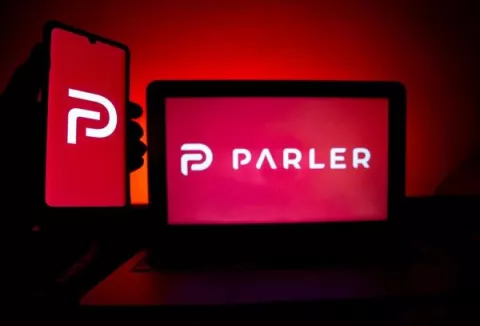 La web de Parler vuelve a ser accesible tras su expulsión por Amazon