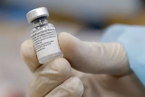 Importación de vacunas contra la covid-19 no requerirá de registro sanitario