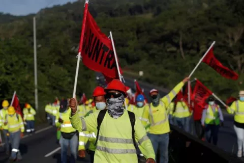 Sindicalistas impugnarán decretos que rigen la suspensión de contratos en Panamá