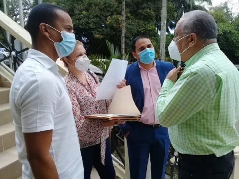 Realizando Metas presenta amparo constitucional contra decreto de movilidad 