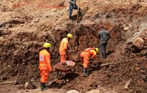 Rescatistas del Sinaproc recuperan otro cuerpo en la comarca Ngäbe-Buglé
