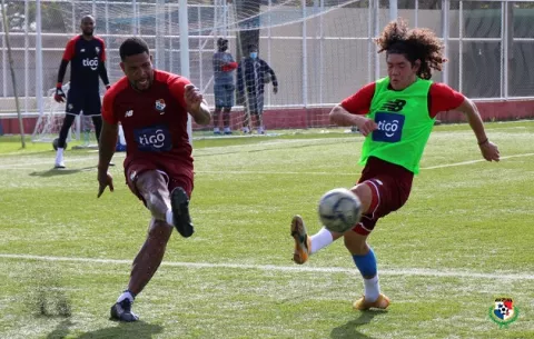 Román Torres e Ismael Díaz lideran convocatoria para duelos ante Martinica y Guadalupe
