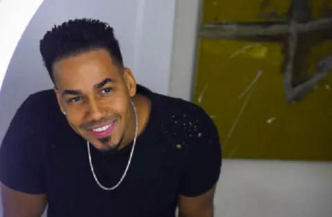 Romeo Santos se convirtió en padre por tercera vez