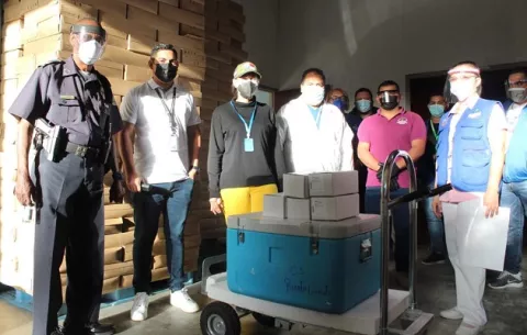 Minsa desconoce cuándo llegará la segunda remesa de vacunas de Pfizer