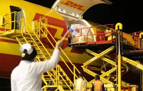 Interponen acción de habeas data para conocer si Pfizer ha incumplido con la entrega de vacunas a Panamá