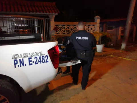 Muere hombre en balacera en la comunidad La Verbena de Colón