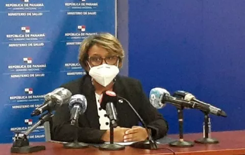Denuncian a la viceministra de salud por supuestamente mentir  en el tema de las vacunas de Pfizer