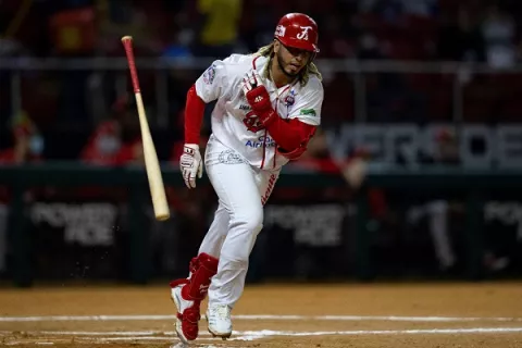 México vence a Panamá y sigue vivo en la Serie del Caribe