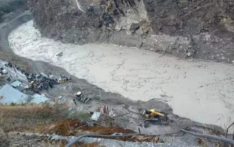 Al menos 9 muertos y unos 150 desaparecidos tras una avalancha en la India