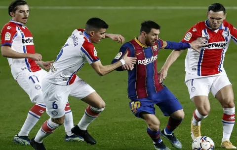 Barcelona golea al Alavés y pone la mira ahora en el PSG