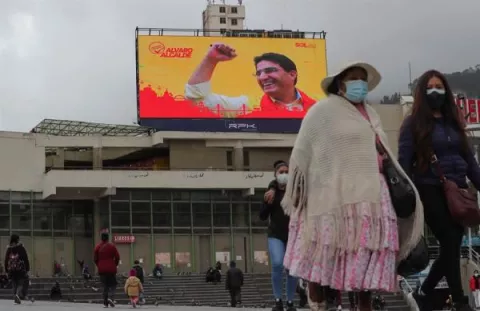 Bolivia está a un mes de comicios con candidatos muertos por covid-19 y sin programas
