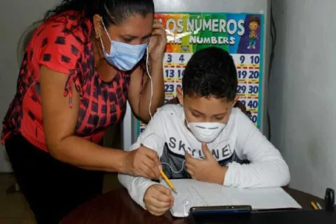 Pandemia de covid-19  intensifica deficiencias del sector educativo, este 2021 se prevé más deserción escolar 