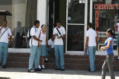 [VIDEO] Morosidad de padres de familia a algunos planteles sobrepasa los 200 mil dólares