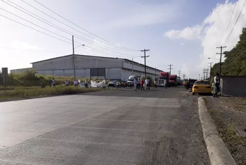 El movimiento Causa Justa nuevamente paraliza la ciudad de Colón con el cierre de calles