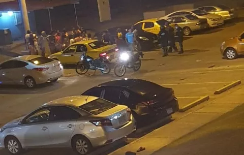 Dos tiroteos dejan a tres personas heridas en las afueras de Colón