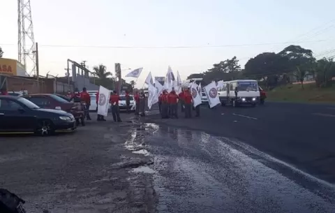 Federación Unitaria de la Clase Trabajadora protesta en contra del posible aumento de la edad de jubilación
