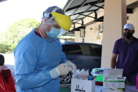 Cifras de casos activos de covid-19  bajan a 14 mil en Panamá, pero el Minsa insta a no bajar la guardia