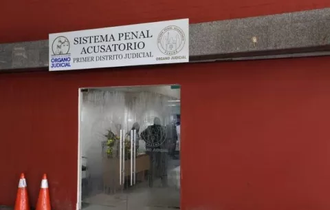 Caja de Seguro Social despide a comunicador declarado culpable de violar a niña de 8 años