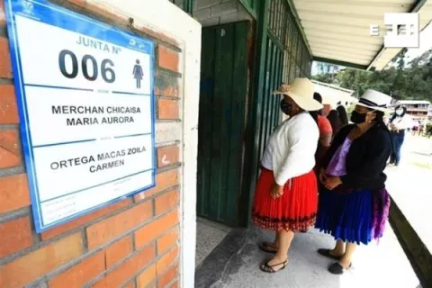 Indice de participación en elecciones de Ecuador supera el 63-64%