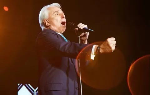 Enrique Guzmán, padre de la cantante Alejandra Guzmán, ya se vacunó contra la Covid-19: 'No hay ninguna reacción'