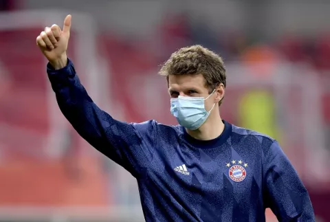 Thomas Müller baja en el Bayern para la final por positivo de la covid-19