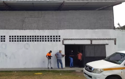 Roban equipos a trabajadores en el gimnasio Ismael Laguna de Colón