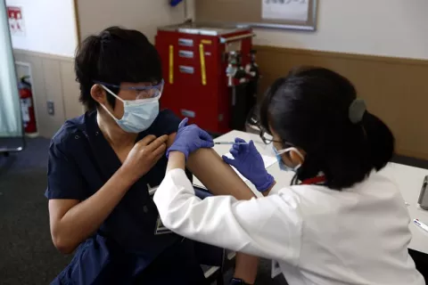 Tres regiones de Japón piden levantar la emergencia tras frenar los contagios de coronavirus