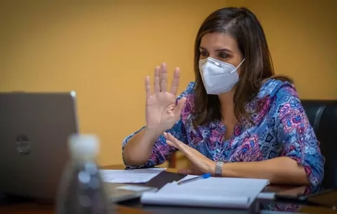 Policías municipales prohíben a vicealcaldesa Judy Meana entrar a su oficina