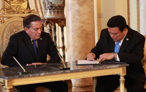 Presidente Laurentino Cortizo acepta renuncia del procurador Eduardo Ulloa