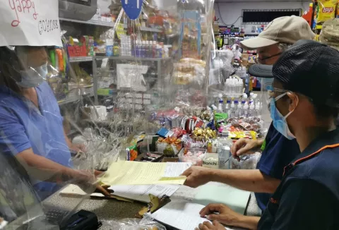 Minsa sanciona a comercios en Panamá Oeste por reempacar productos inadecuadamente