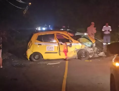 Un muerto y tres heridos deja accidente vehicular en la carretera hacia Veracruz 