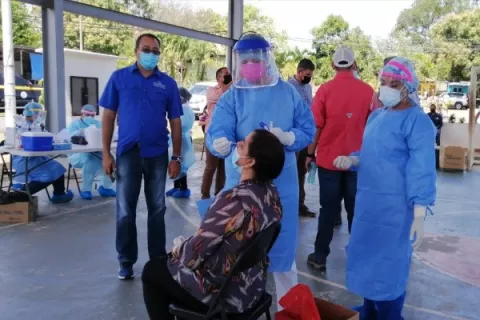 La OPS resalta que los contagios y defunciones  por covid-19 en Panamá han disminuido considerablemente
