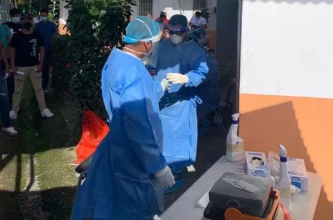 Otorgan tratamiento para dejar de fumar a personal de salud que lucha contra la covid-19 en Panamá
