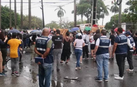 Tres personas retenidas y una supuesta desaparecida tras protestas en la Senniaf