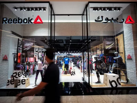 Adidas va a vender la marca Reebok