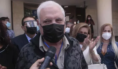 Califican de 'hipócrita' política exterior de la República de Panamá  