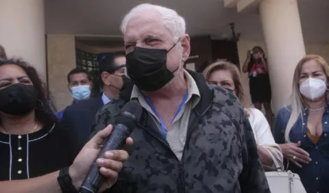 'Intereses' políticos y económicos prevalecen en proceso contra Ricardo Martinelli