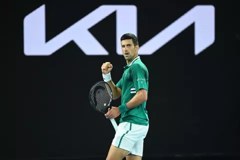 Novak Djokovic y Serena Williams en semifinales del Abierto de Australia