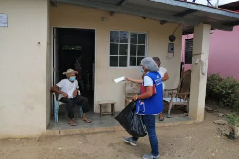 Autoridades de salud implementan un cerco sanitario en la comunidad de Flores, Tonosí