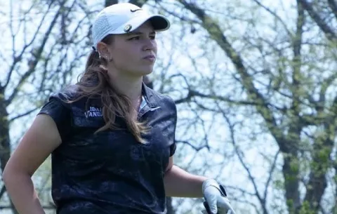 Panameña Valeria Patiño logra reconocimiento en el golf universitario de Estados Unidos
