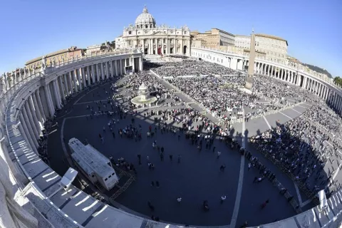 El Vaticano prevé un déficit de 49.7 millones